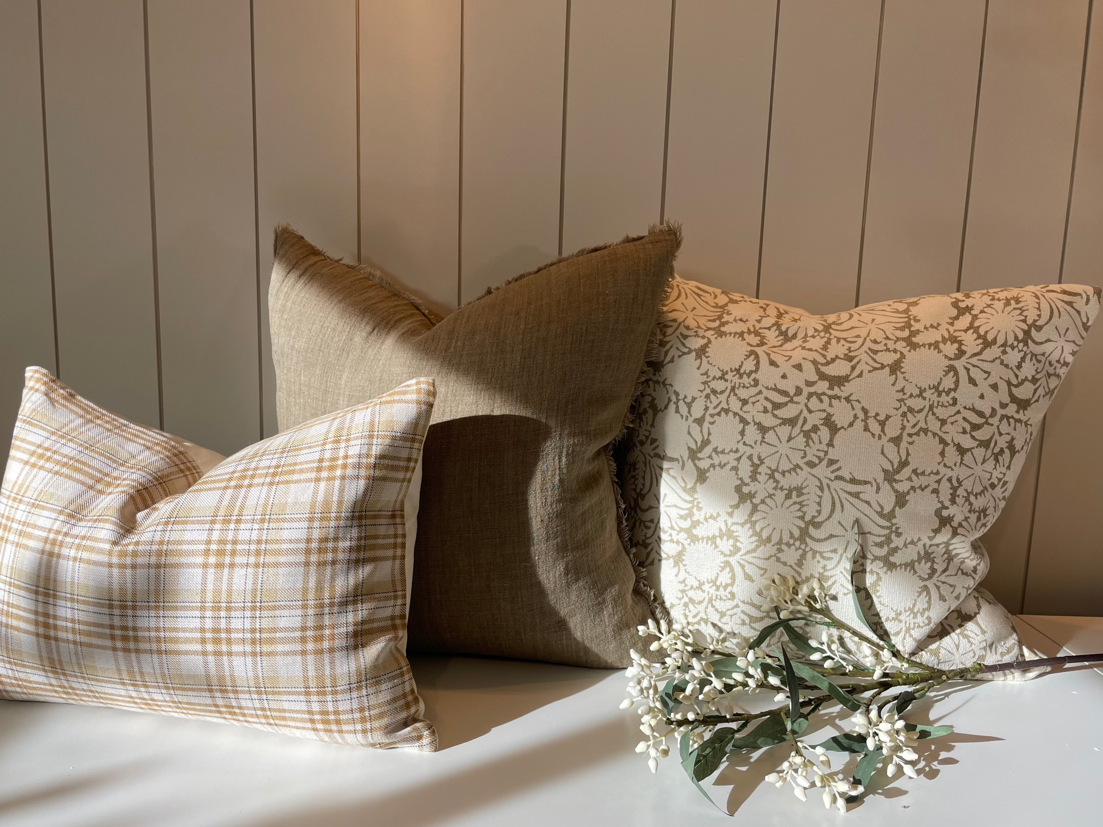 cottage throw cushions
Farm house pillow collection
linen cushions
Plaid